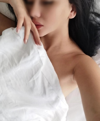 Искусная и сексуальная леди приглашает в гости насладиться мгновениями страсти и удовольствия. Гарантирую полное расслабление и воплощение фантазий. Звони, не пожалеешь! 562, 26 лет